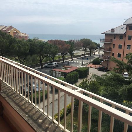 Minerva Apartment Deiva Marina Ngoại thất bức ảnh